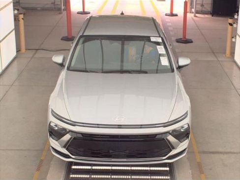 Used 2025 Hyundai Sonata SEL FWD image 3