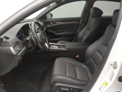 Used 2019 Honda Accord Sport image 17