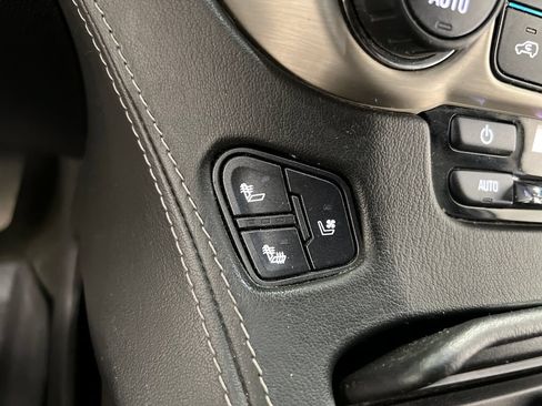 Used 2018 GMC Yukon Denali w/ Open Road Package AWD/4WD image 61