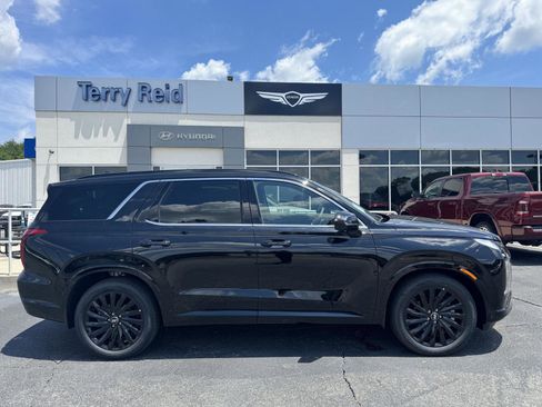 New 2025 Hyundai Palisade Calligraphy AWD/4WD image 3