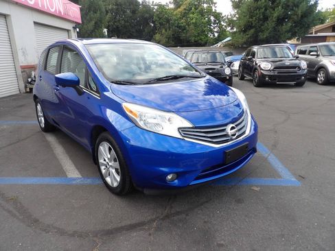 Used 2015 Nissan Versa Note FWD image 2