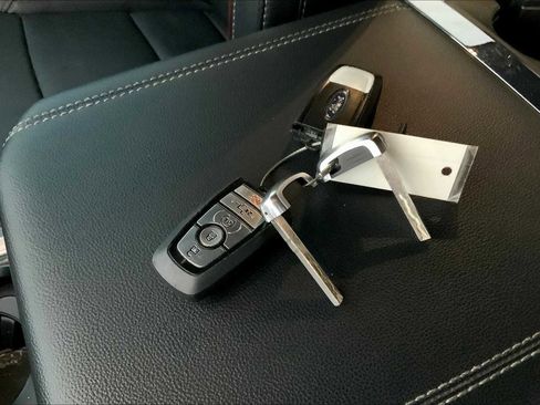 Certified 2024 Ford F250 Lariat w/ Lariat Ultimate Package image 13