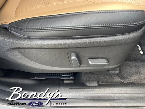 Used 2023 Hyundai Santa Fe Calligraphy image 21