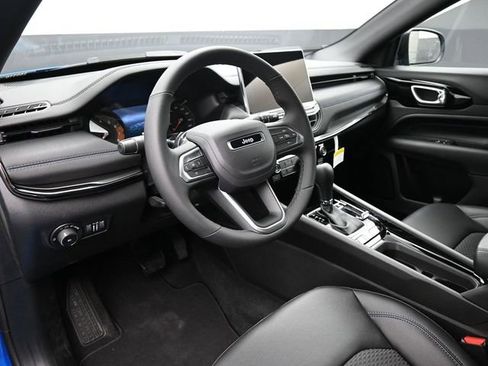 New 2026 Jeep Compass Latitude AWD/4WD image 12