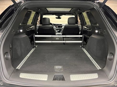 Used 2022 Cadillac XT5 Sportv w/ LPO, ONYX Package image 11