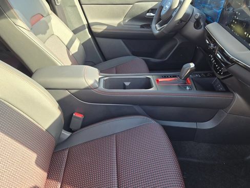 Used 2026 Nissan Kicks SV w/ SV Premium Package AWD/4WD image 6
