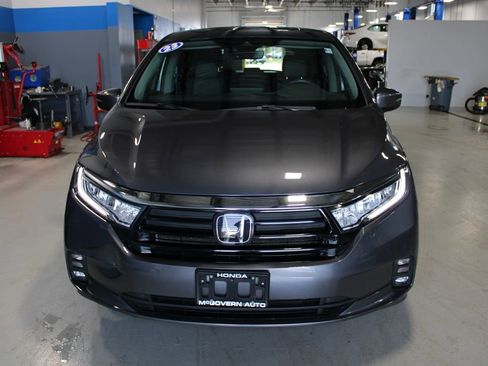 Used 2023 Honda Odyssey EX-L image 3