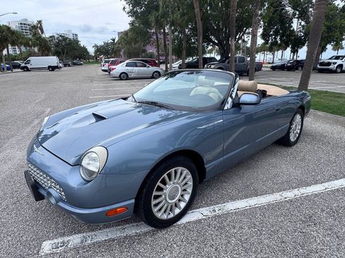 Used 2005 Ford Thunderbird 50th Anniversary RWD image 11