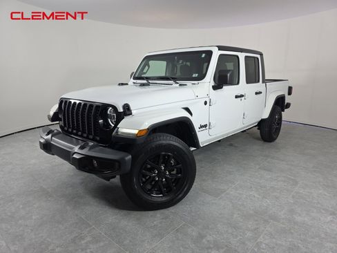 Used 2022 Jeep Gladiator Sport image 1
