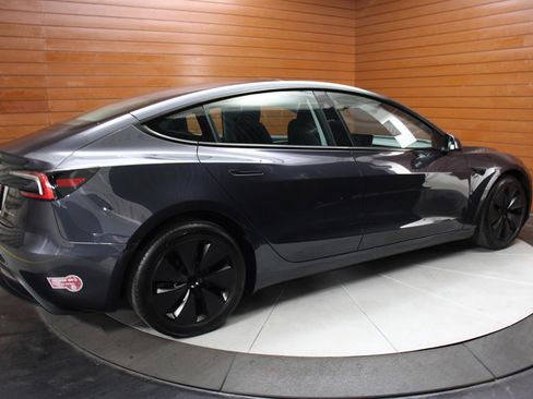 Used 2024 Tesla Model 3 Long Range AWD/4WD image 19
