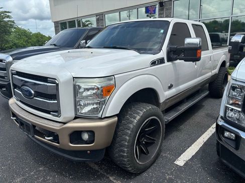 Used 2012 Ford F250 King Ranch w/ King Ranch w/Chrome Pkg AWD/4WD image 2