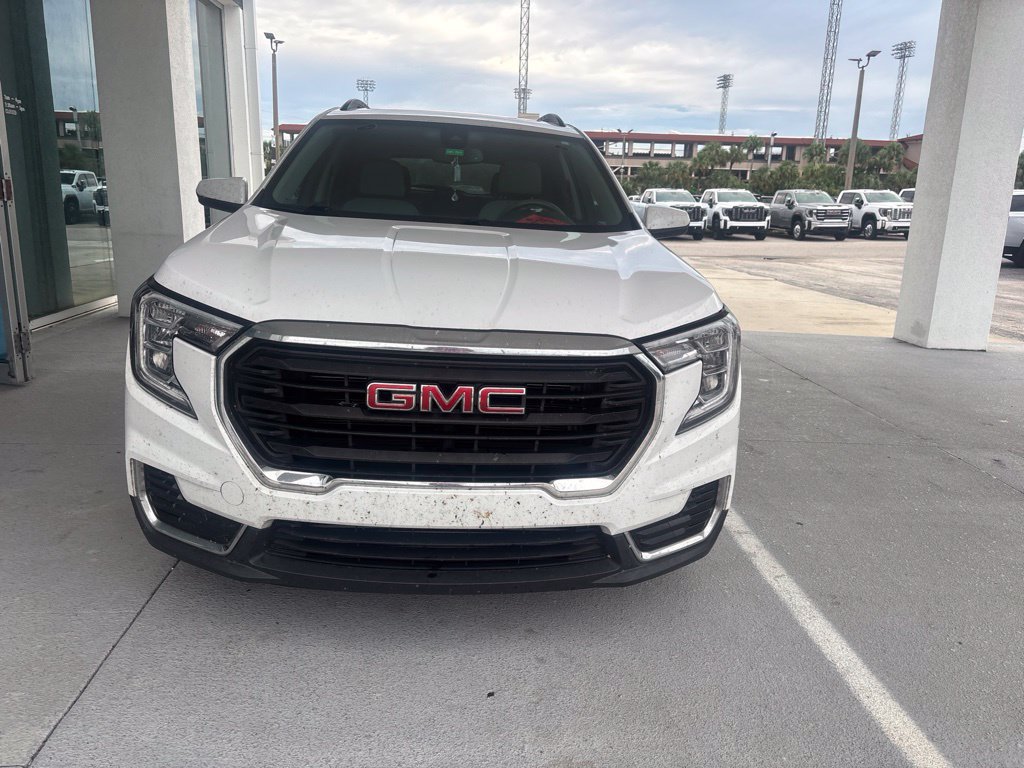 Used 2022 GMC Terrain SLE w/ Driver Convenience Package FWD image 6