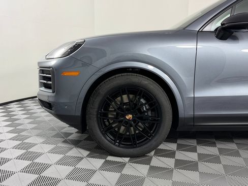 Certified 2026 Porsche Cayenne AWD/4WD image 12