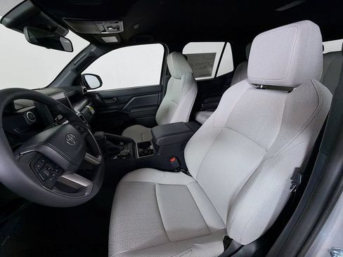 New 2026 Toyota 4Runner SR5 AWD/4WD image 11