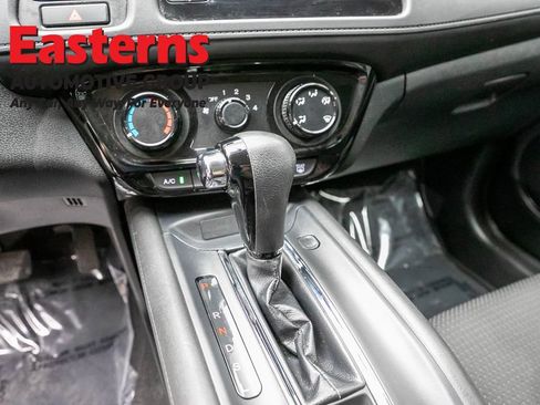 Used 2022 Honda HR-V LX image 13