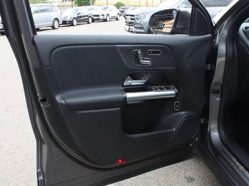 Used 2023 Mercedes-Benz GLA 250 w/ Premium Package image 5