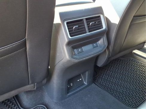 Used 2024 Volkswagen Atlas Cross Sport SEL R-Line image 14