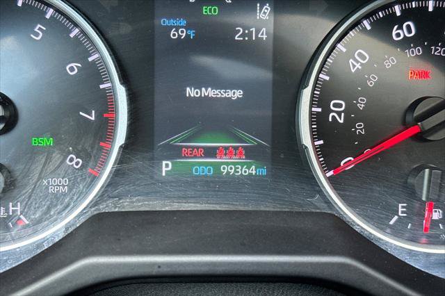 Certified 2022 Toyota RAV4 XLE w/ Convenience Package FWD image 29