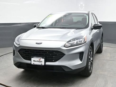Used 2022 Ford Escape SE w/ SE Sport Appearance Package AWD/4WD image 2