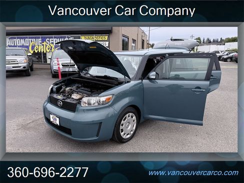 Used 2009 Scion xB FWD image 25