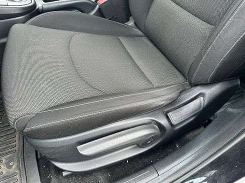 Used 2023 Kia Forte LXS FWD image 4