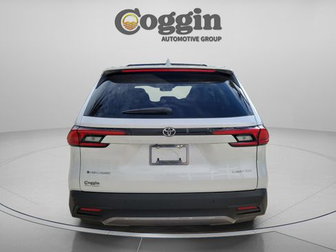 Used 2026 Toyota Grand Highlander AWD Hybrid image 3