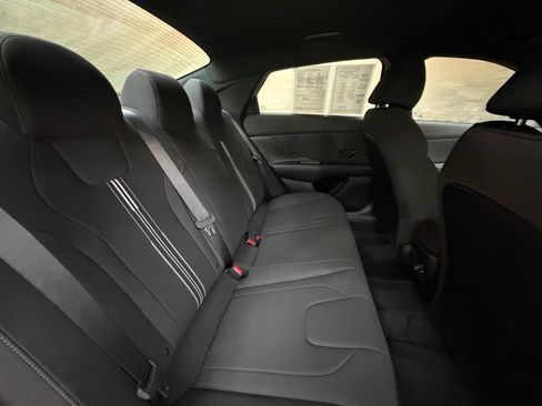 Used 2025 Hyundai Elantra SEL w/ Cargo Package FWD image 30