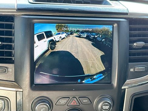 Used 2018 RAM 1500 Laramie AWD/4WD image 15