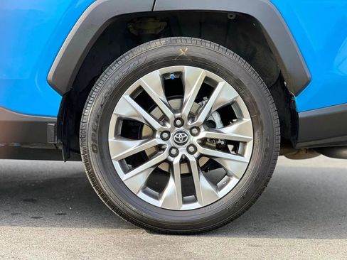 Used 2019 Toyota RAV4 XLE Premium w/ All Weather Liner Package AWD/4WD image 48