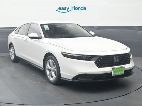 New 2026 Honda Accord LX image 2