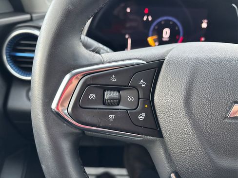 Used 2024 Chevrolet Trax LT w/ Driver Confidence Package image 32