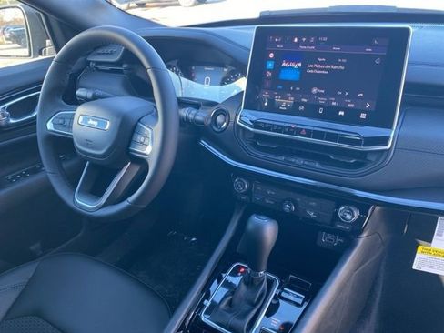 New 2026 Jeep Compass Latitude image 24