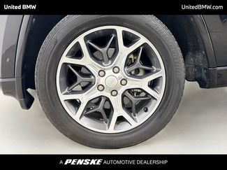 Used 2019 Jeep Grand Cherokee Overland video 2