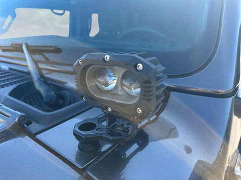 Used 2025 Jeep Gladiator Sport AWD/4WD image 21