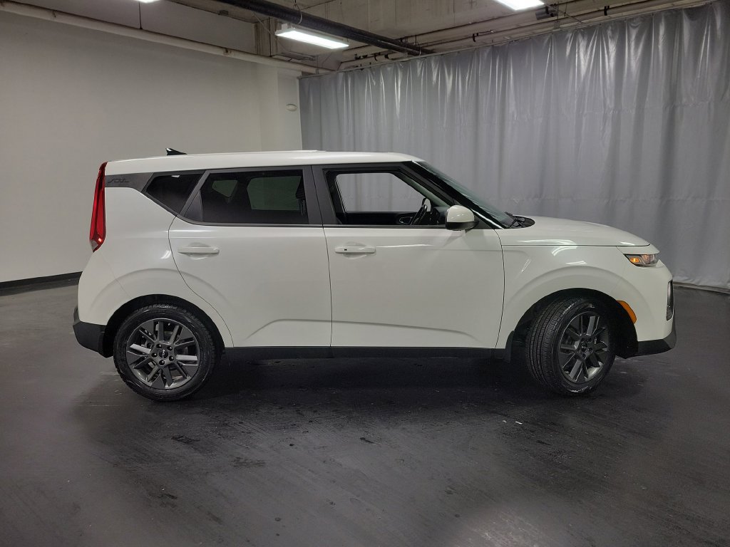 Used 2022 Kia Soul EX FWD image 9