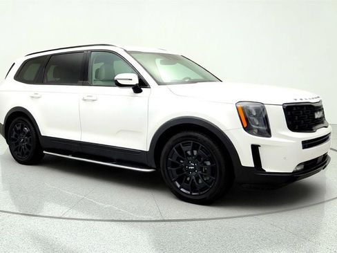 Used 2022 Kia Telluride SX w/ SX Prestige Package AWD/4WD image 3