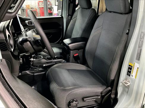 Used 2024 Jeep Wrangler Sport S w/ Convenience Group image 7