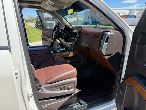 Used 2014 Chevrolet Silverado 1500 High Country w/ High Country Premium Package AWD/4WD image 24