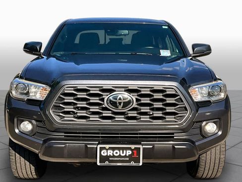 Certified 2020 Toyota Tacoma TRD Off-Road w/ Technology Package AWD/4WD image 4