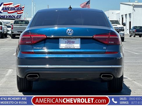 Used 2018 Volkswagen Passat 3.6 SEL Premium FWD image 5