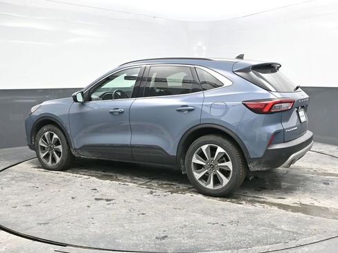 Used 2024 Ford Escape Platinum image 4