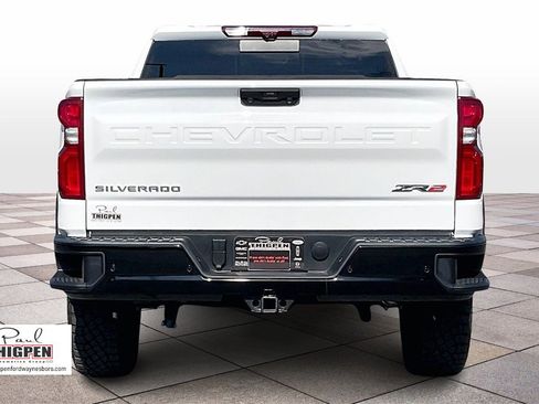 Used 2025 Chevrolet Silverado 1500 ZR2 w/ Technology Package image 4