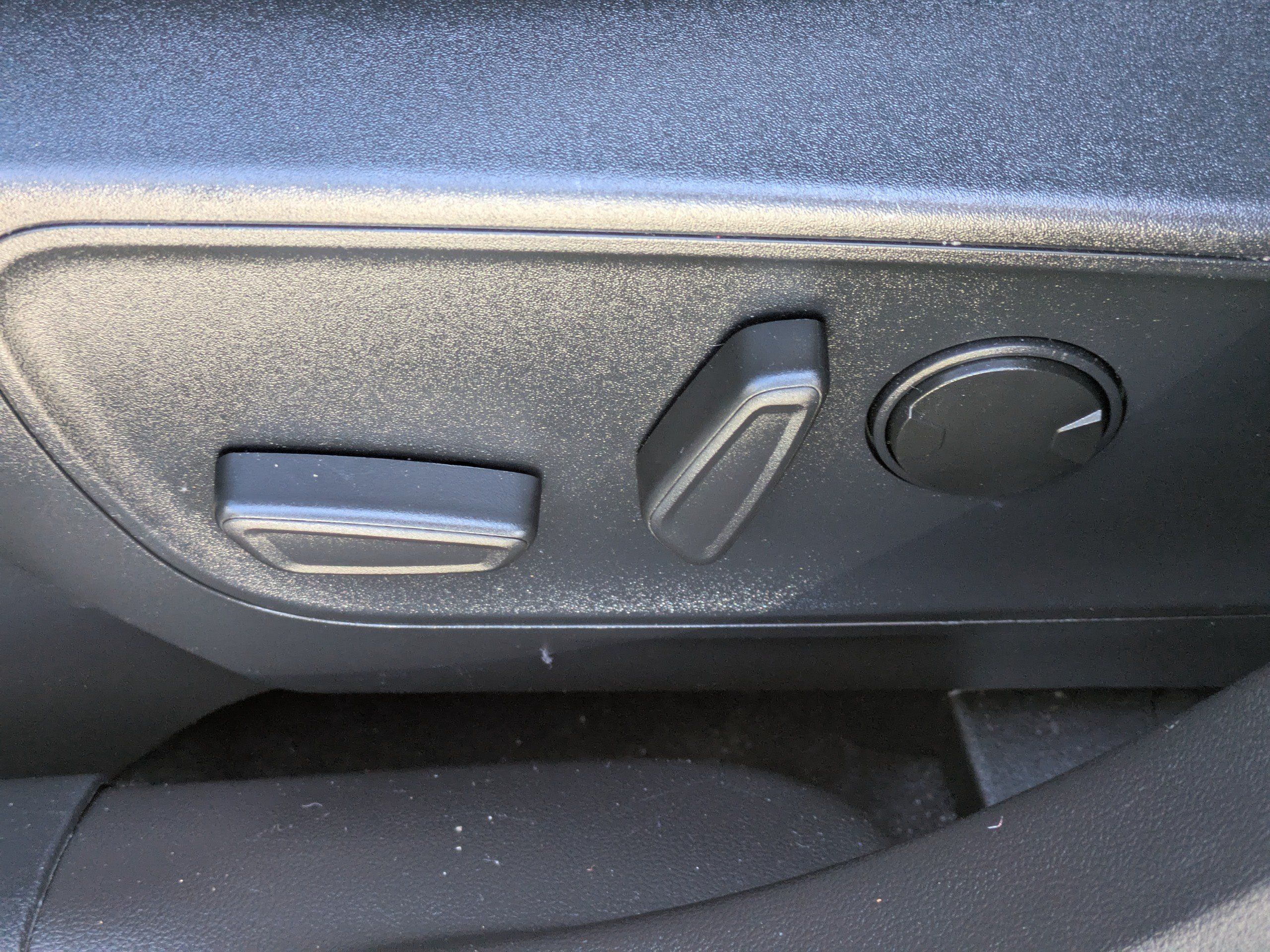 Used 2024 Ford Escape ST-Line w/ Tech Pack #1 FWD image 19