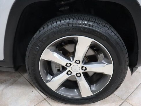 Used 2021 Jeep Grand Cherokee L Limited AWD/4WD image 45