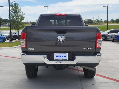 Used 2024 RAM 3500 Tradesman w/ Chrome Appearance Group AWD/4WD image 3