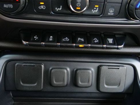 Used 2017 GMC Sierra 2500 SLT image 14