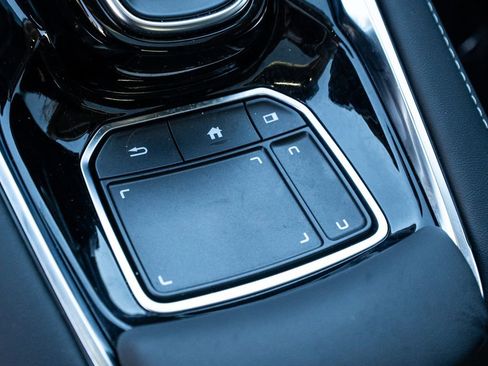 Certified 2025 Acura RDX w/ Technology Package image 32