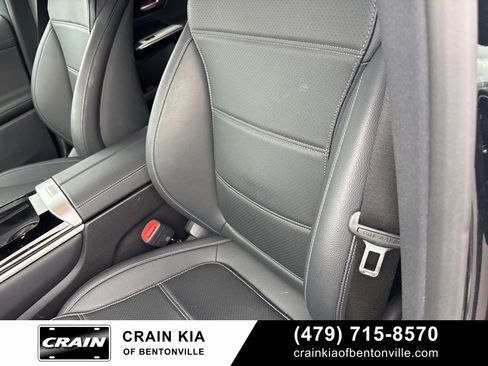 Used 2025 Mercedes-Benz GLC 300 4MATIC image 13