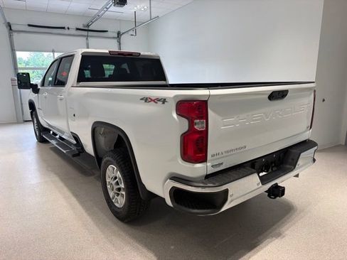Used 2025 Chevrolet Silverado 2500 LT w/ Safety Package AWD/4WD image 5