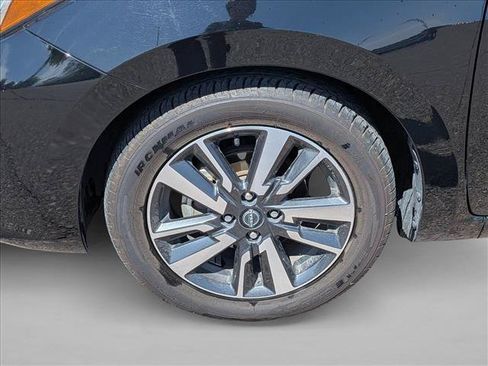 Used 2024 Nissan Versa SV FWD image 15